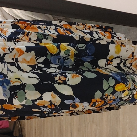 New Navy Abstract Cutout-Front Sleeveless Midi Dress - Picture 8 of 9